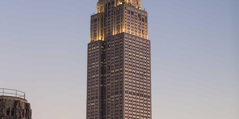 时尚管理留学深度解析：伦敦时装学院与巴黎IFM的行业资源与就业网络对比