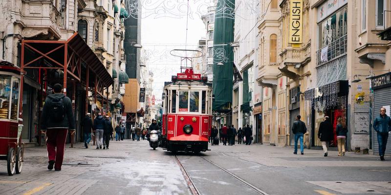 艺术留学作品集准备全攻略：如何打造打动海外名校的作品集